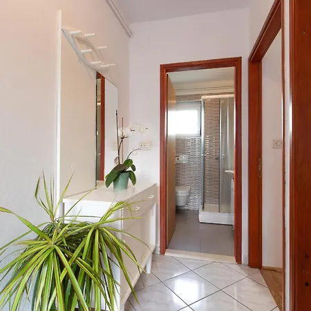 Casa La Mare - Krk Town Apartment Room photo