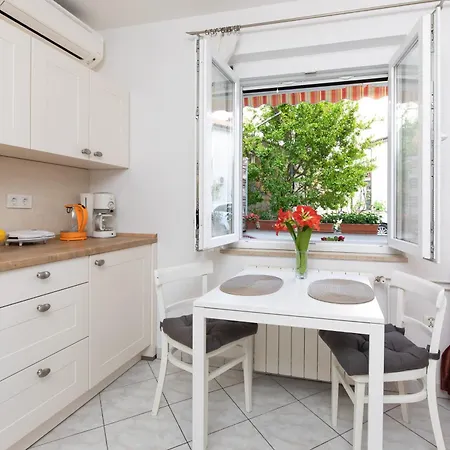 Casa La Mare - Krk Town Apartment Exterior photo