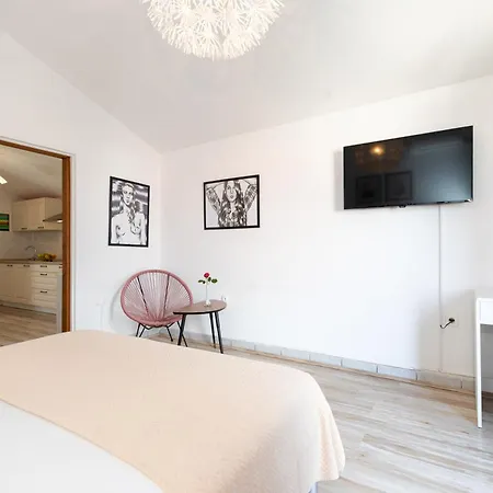 Casa La Mare - Krk Town Apartment Exterior photo