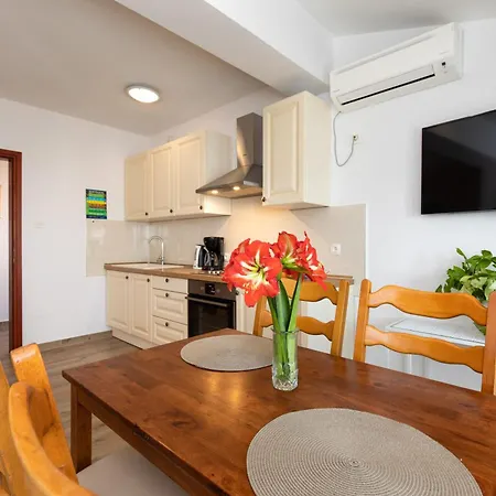 Casa La Mare - Krk Town Apartment Exterior photo